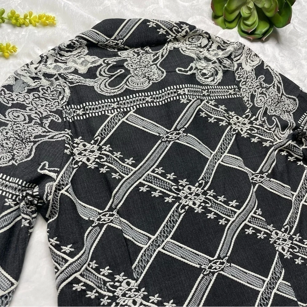 Moss & Spy Stretch Jacquard Embroidered 3/4 Sleeve Midi Dress in Black White 12